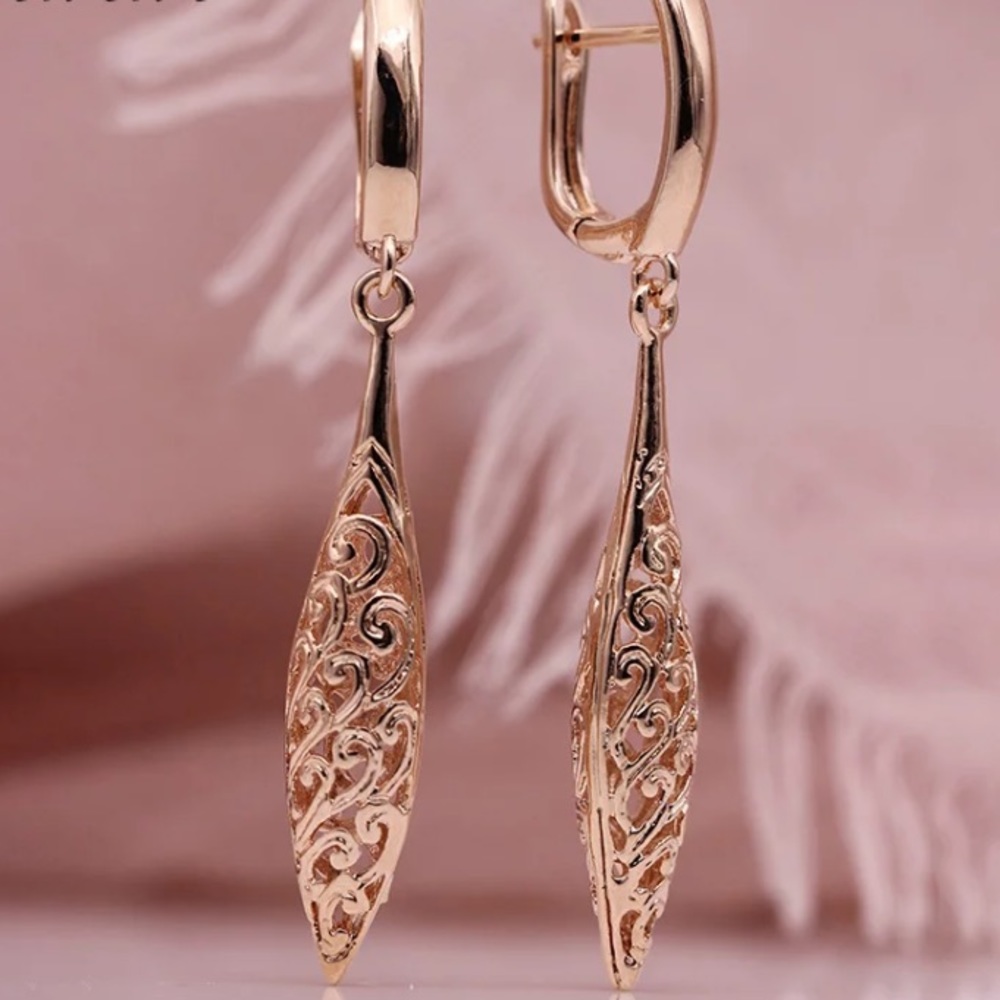 🌟 Gold Plated Drop Earrings